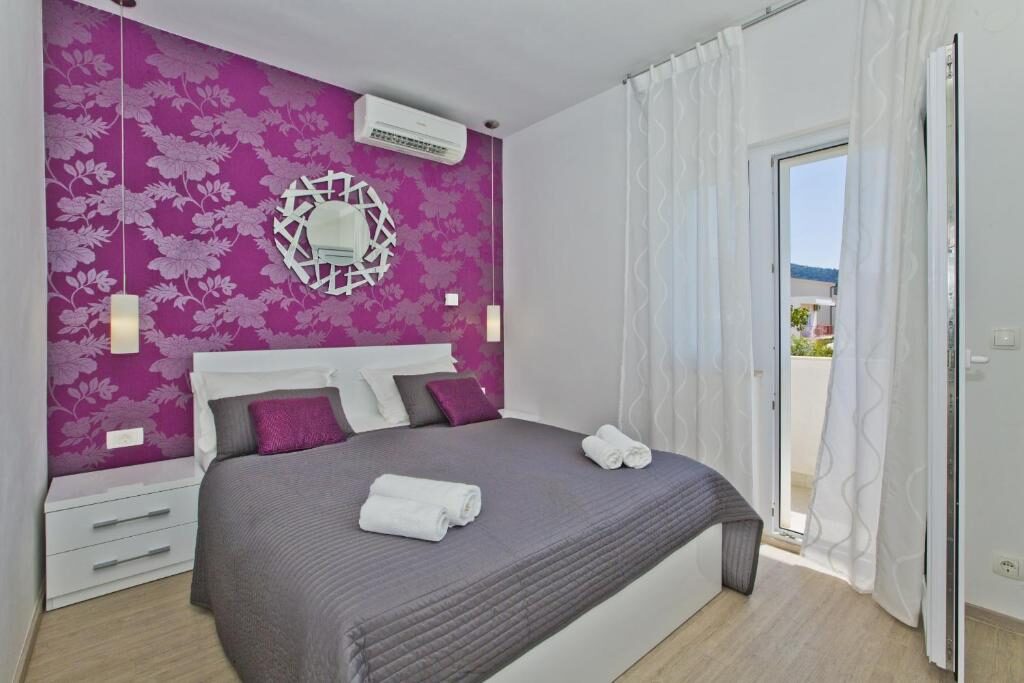 Violeta Hvar interior