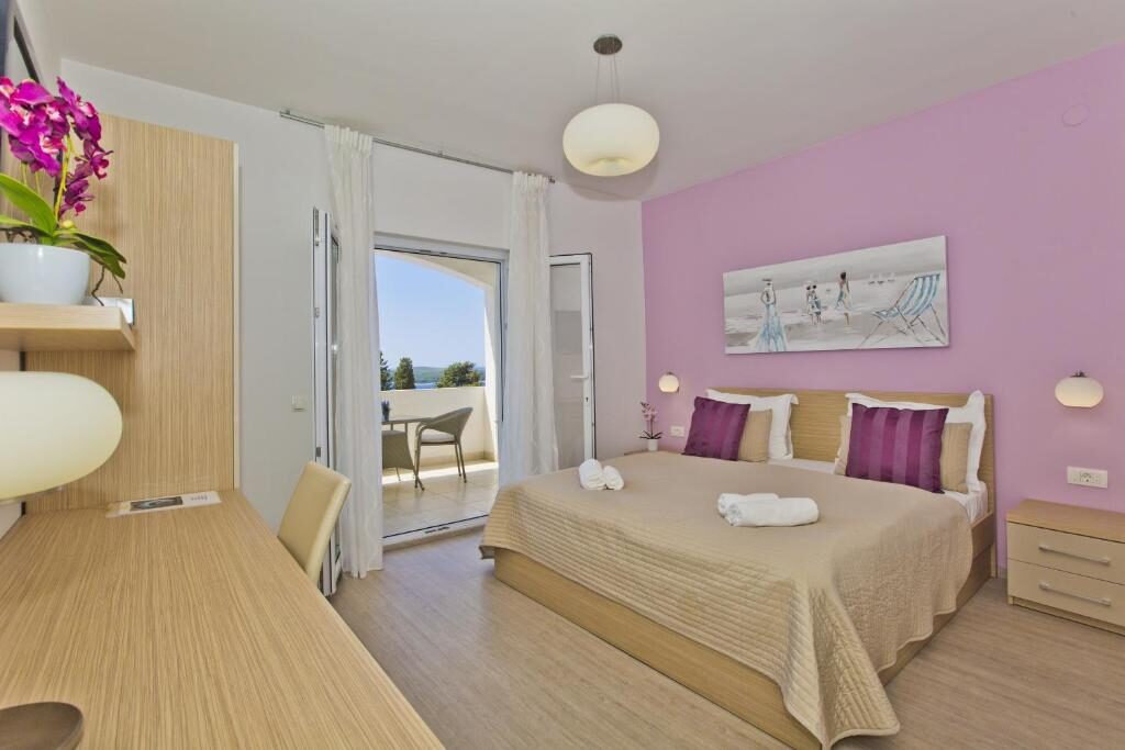 Violeta Hvar interior with sea view